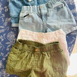 Set of four girls shorts sizes 10/12 and 12 crown and Ivy cat and Jack old navy